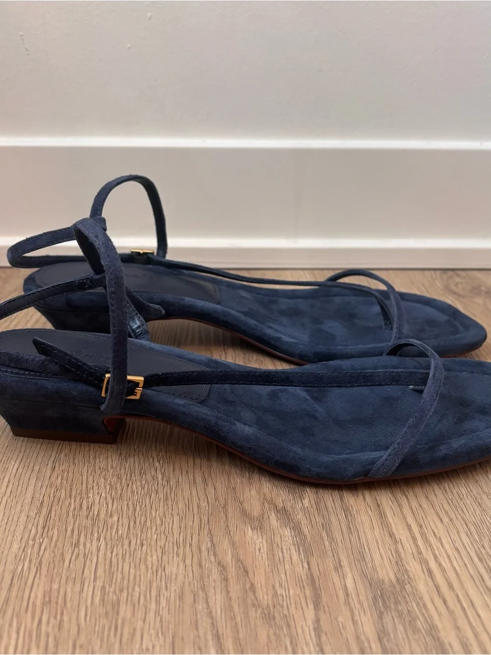 Madewell Women’s The Maycie Asymmetric T-Strap Sandal Suede Blue Size 7.5 NU745